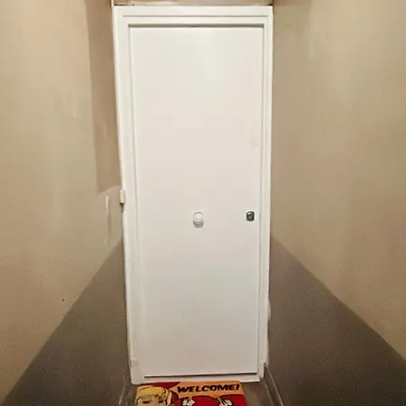 Neuf Lägenhet *