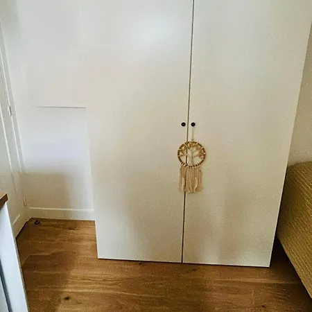 Neuf Apartment *
